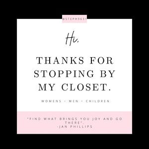 Welcome to my closet.🤍